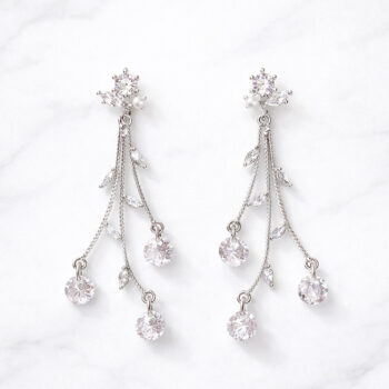 Elegant Swing CZ Flower ピアス