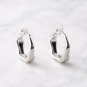 Metal Hoop ピアス【ロジウムコーティング】