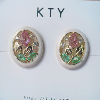 Stained glass Flower ピアス【ニッケルフリー】