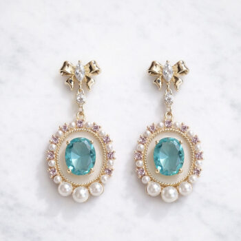 Grace Ribbon Emerald ピアス【ニッケルフリー】