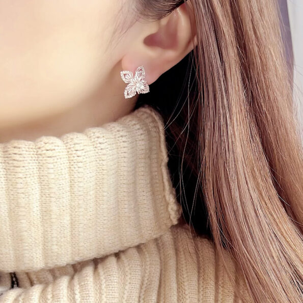 Elegant Flower Cubic ピアス | KTY