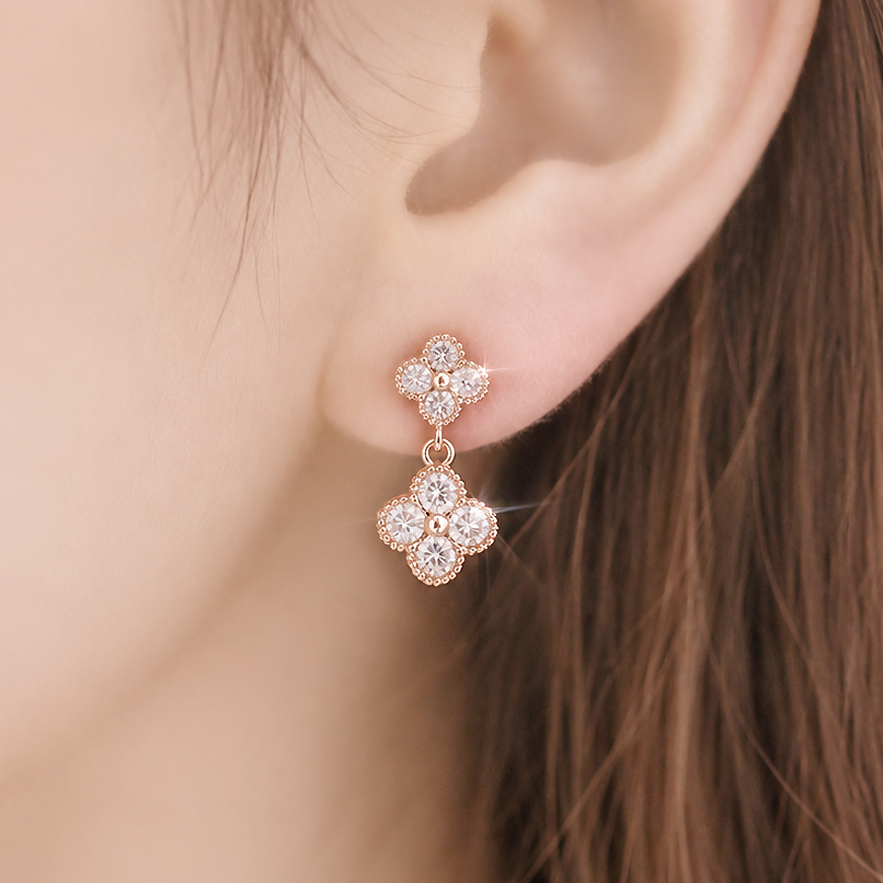 Mini Brilliant Clover ピアス/イヤリング【ニッケルフリー】 | KTY