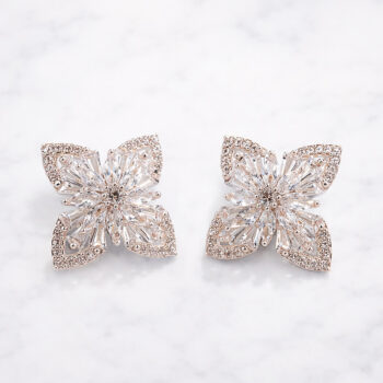 Elegant Flower Cubic ピアス/イヤリング