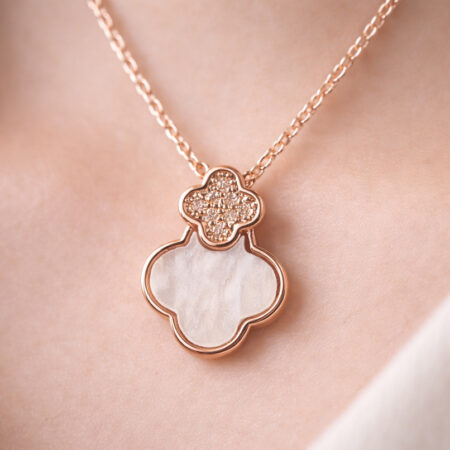 Shell Asymmetry Clover ネックレス