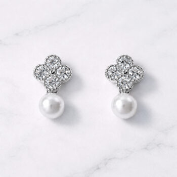 Mini Pearl Clover ピアス＆イヤリング/Silver【ニッケルフリー】